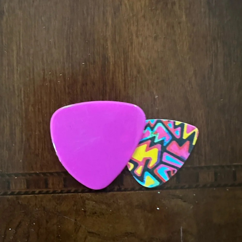 Toddler/Children’s Pink “My First” Acoustic Guitar with strap, pick and case - Picture 2 of 10